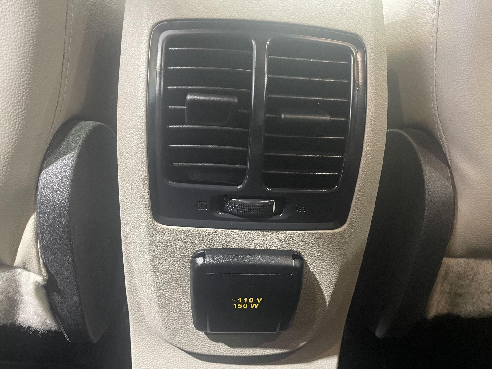 Vehicle photo 38
