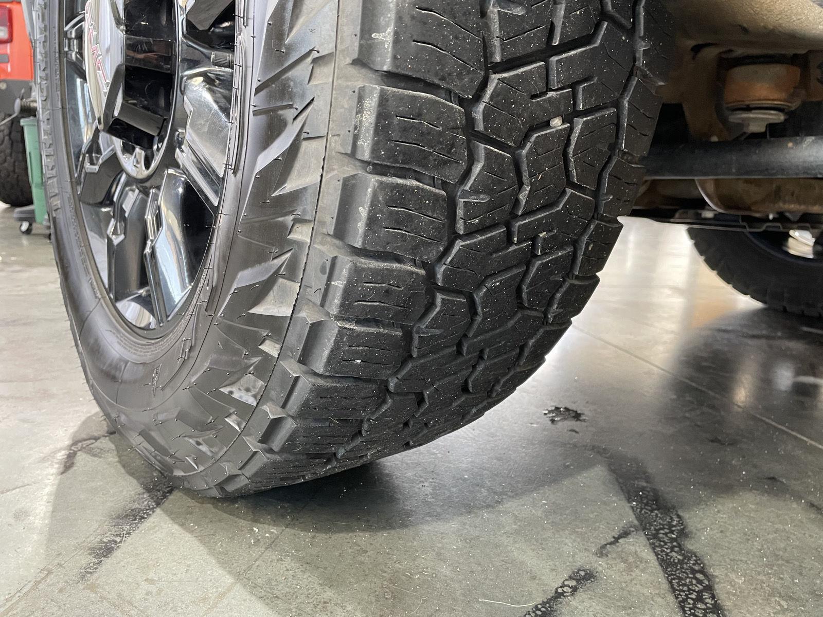 Vehicle photo 11