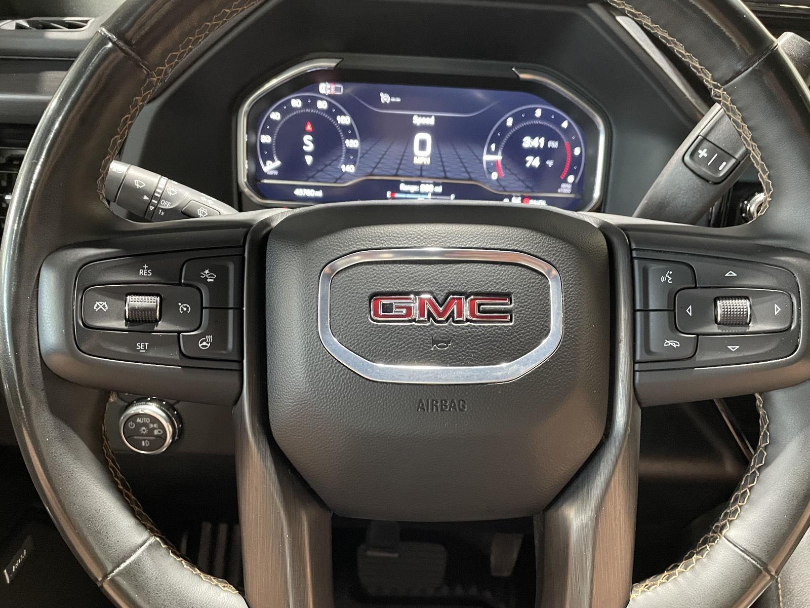 Vehicle photo 13