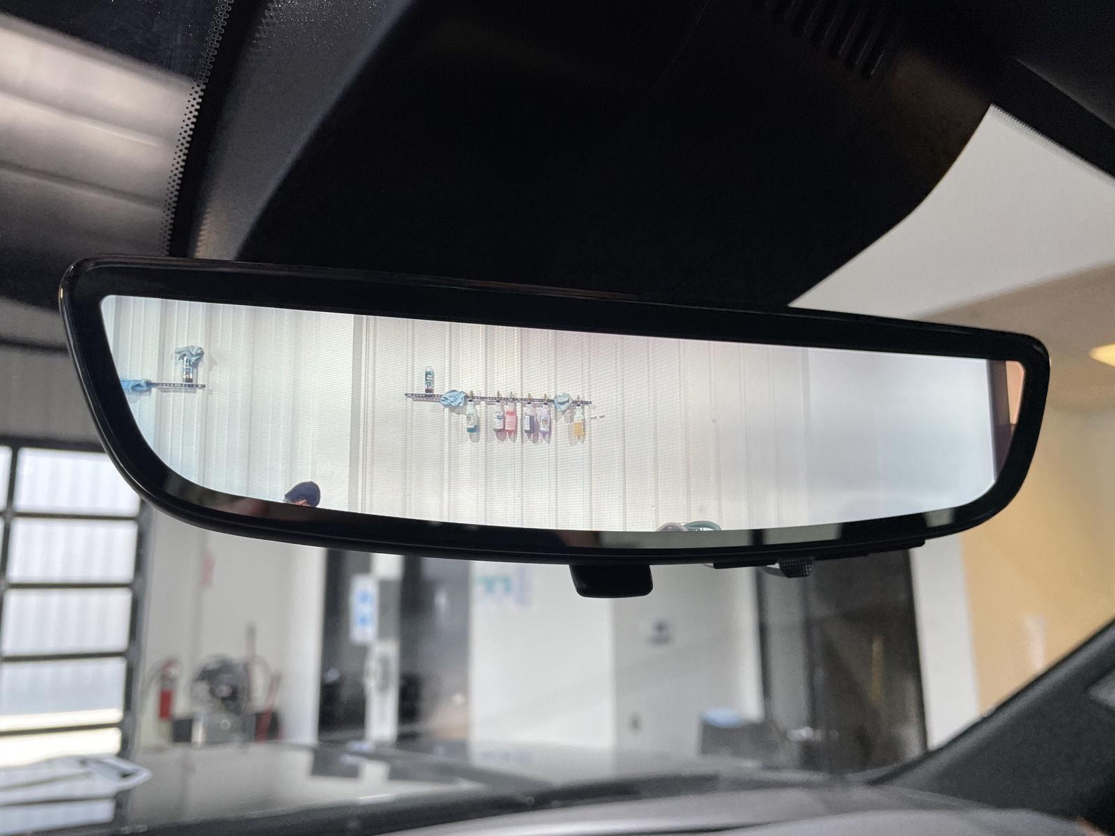 Vehicle photo 34
