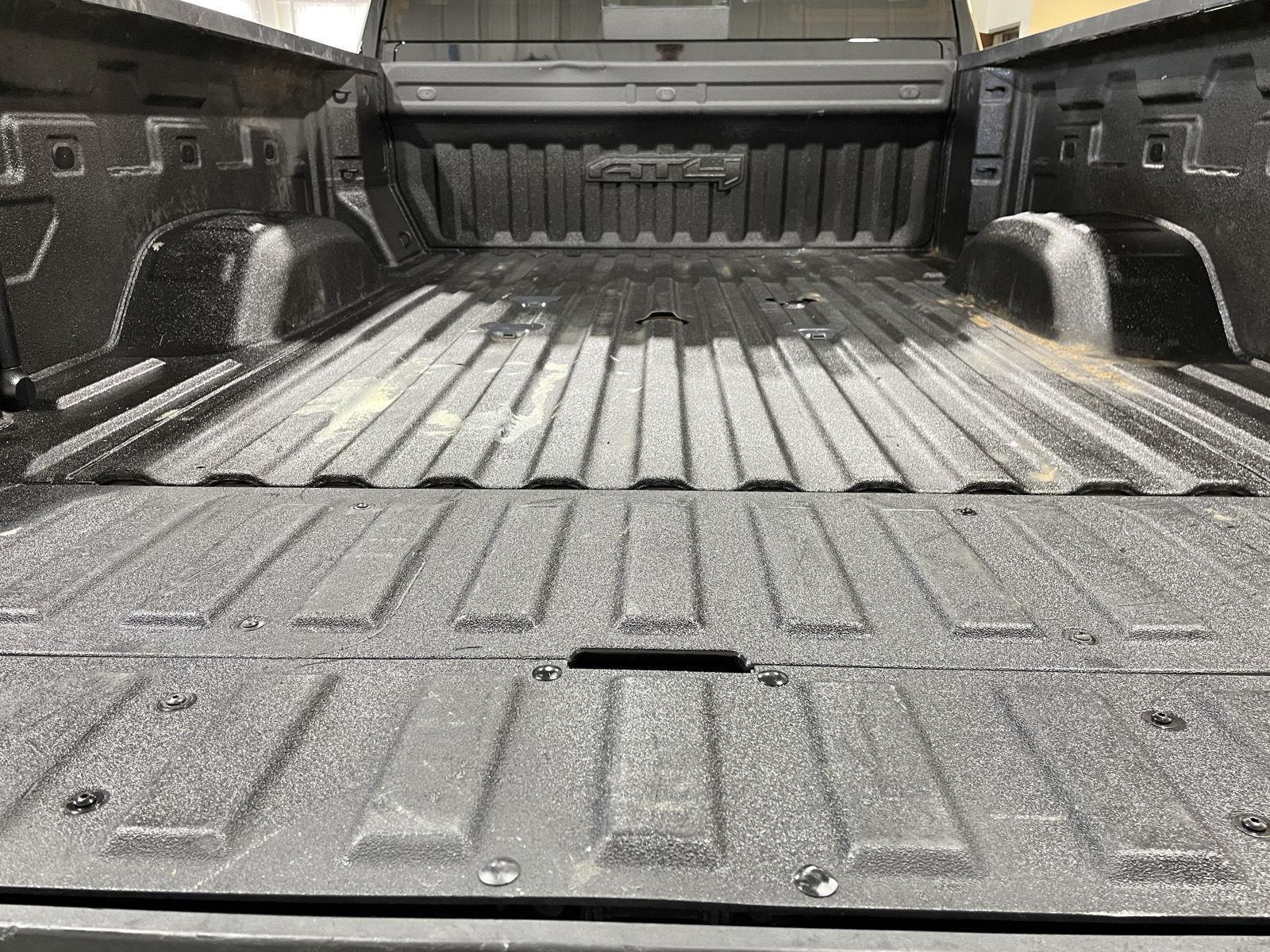 Vehicle photo 48