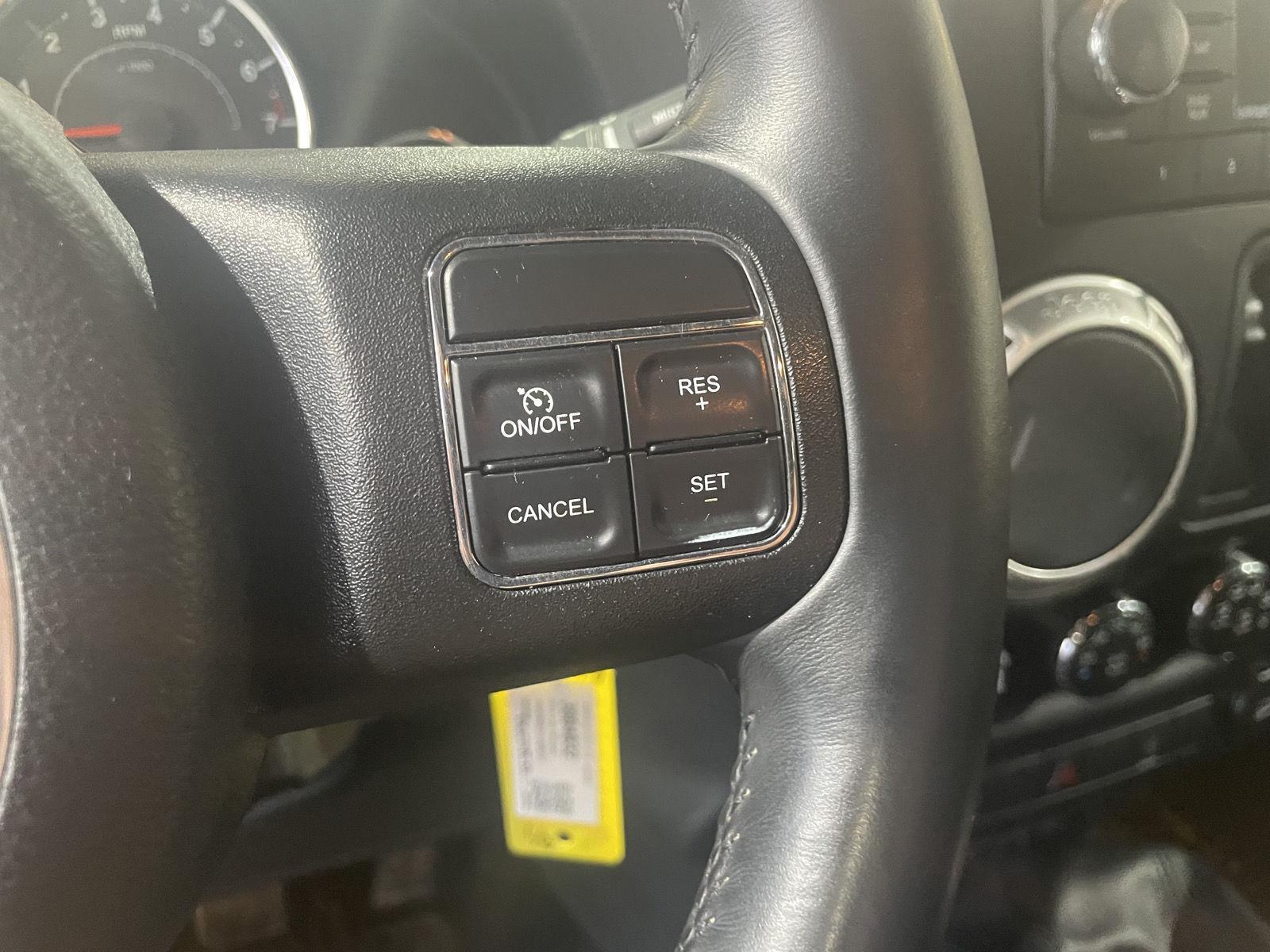 Vehicle photo 13