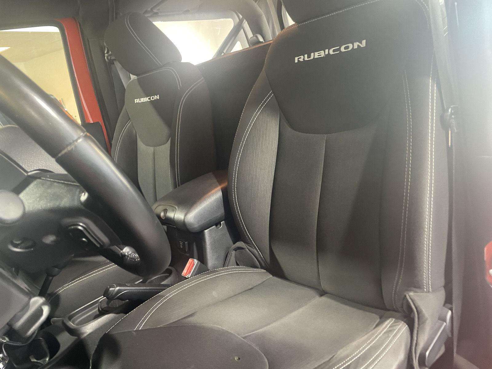 Vehicle photo 18