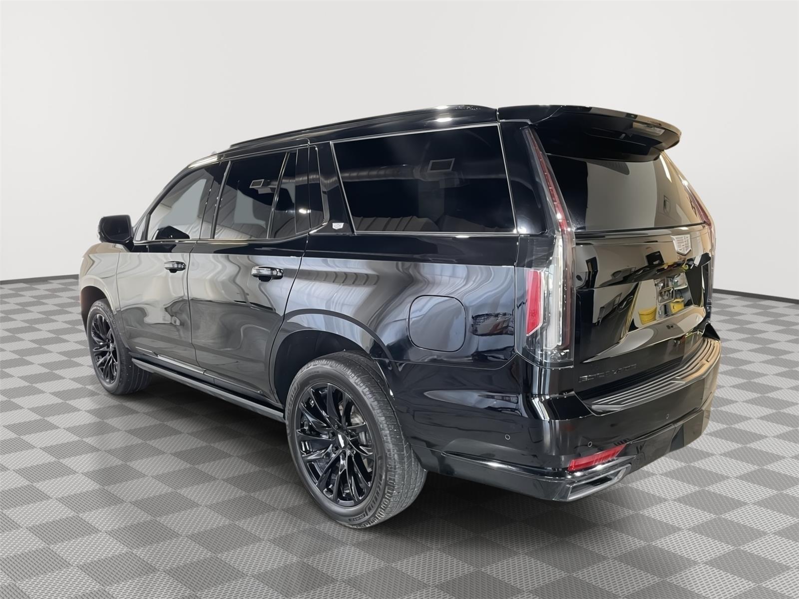 Vehicle photo 8