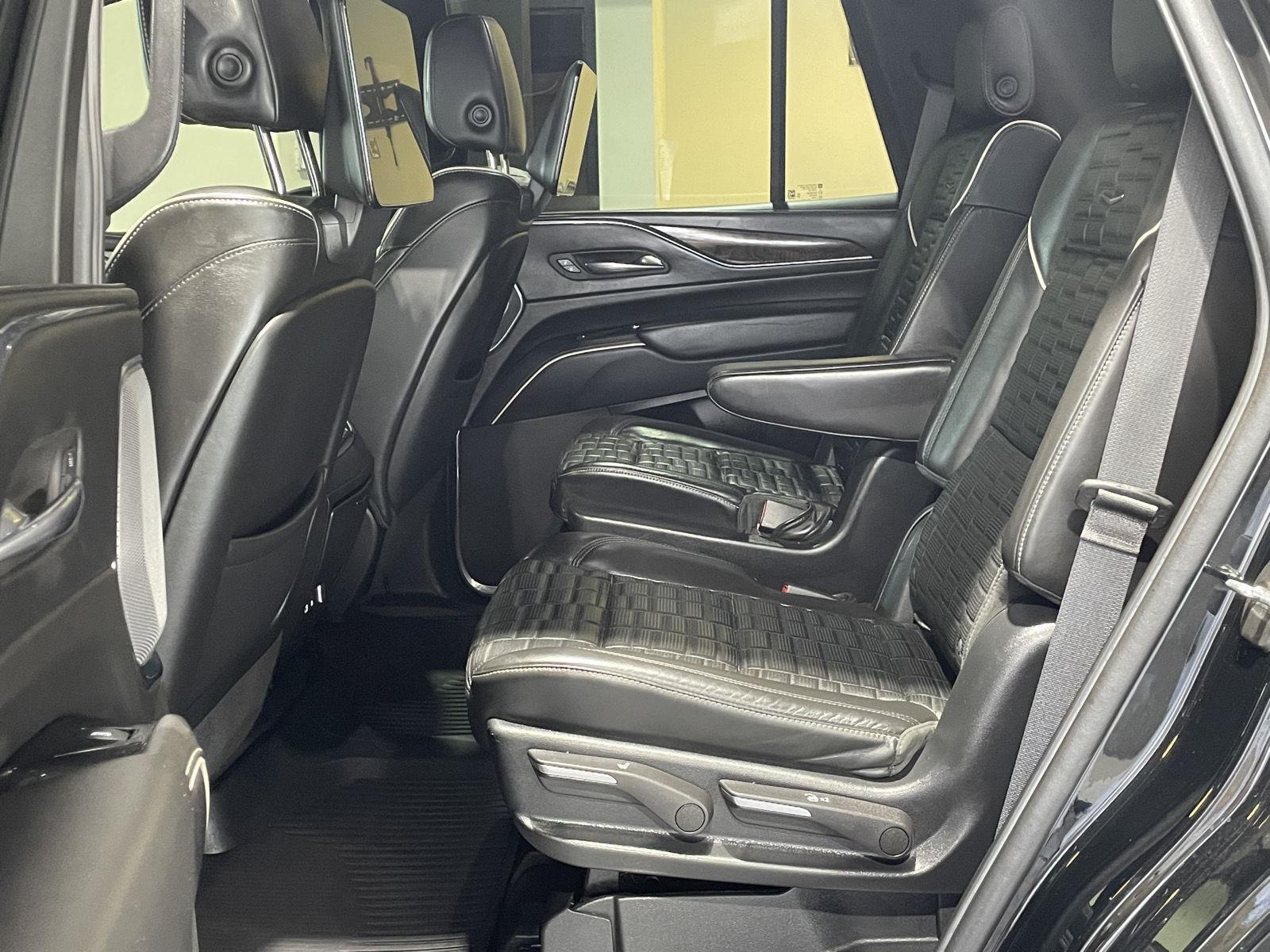 Vehicle photo 22
