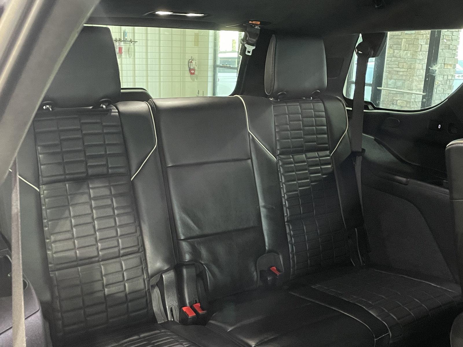 Vehicle photo 27