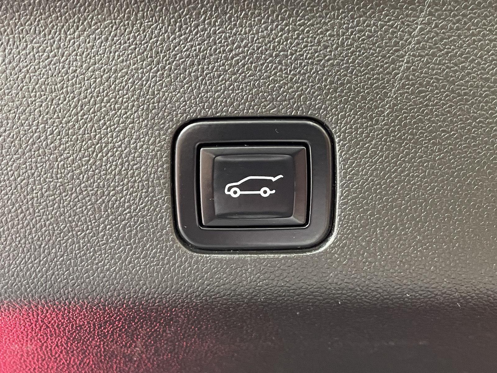 Vehicle photo 31