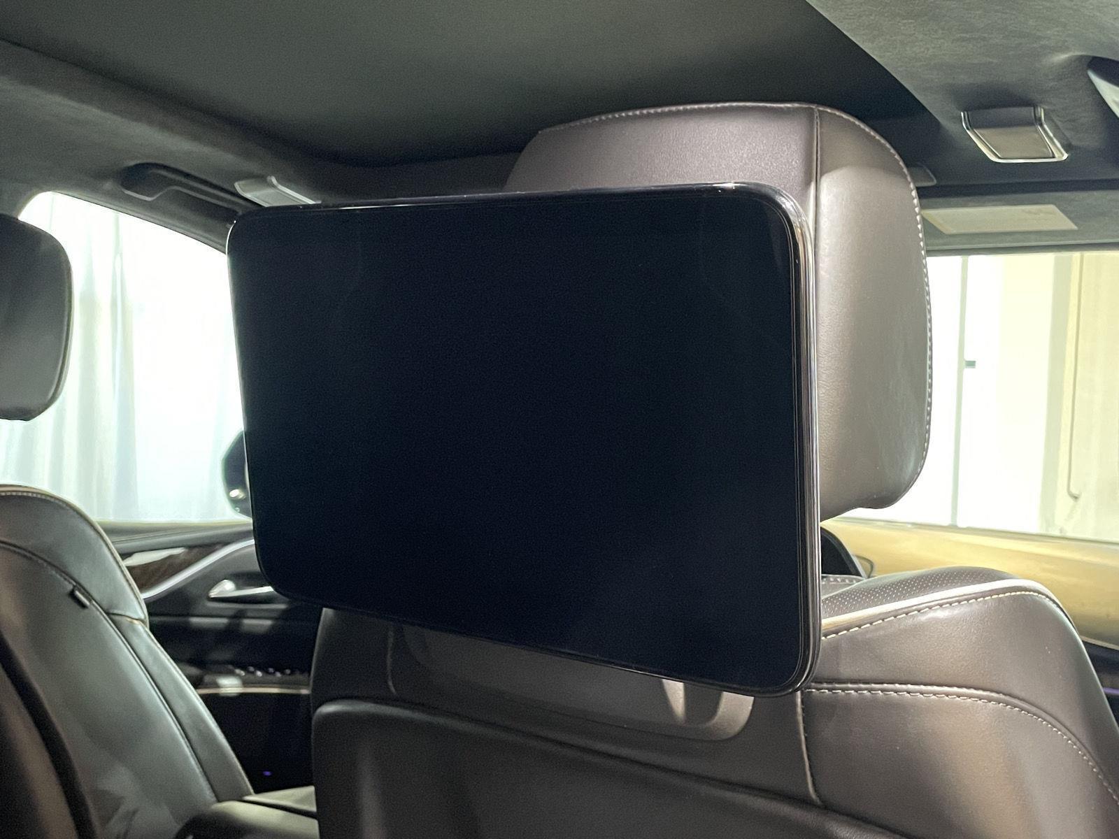 Vehicle photo 34