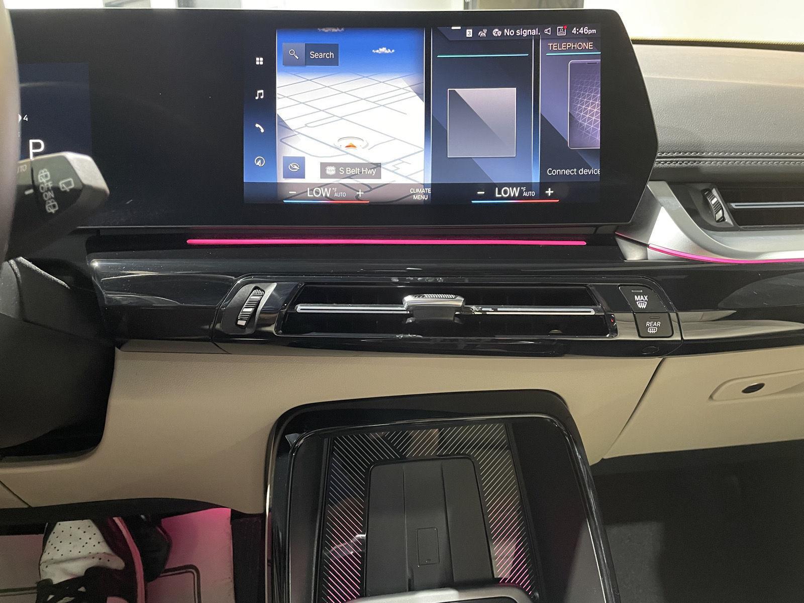 Vehicle photo 31