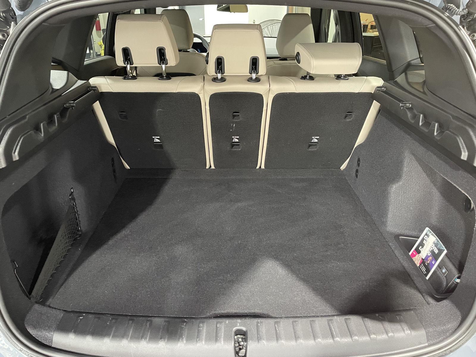Vehicle photo 40