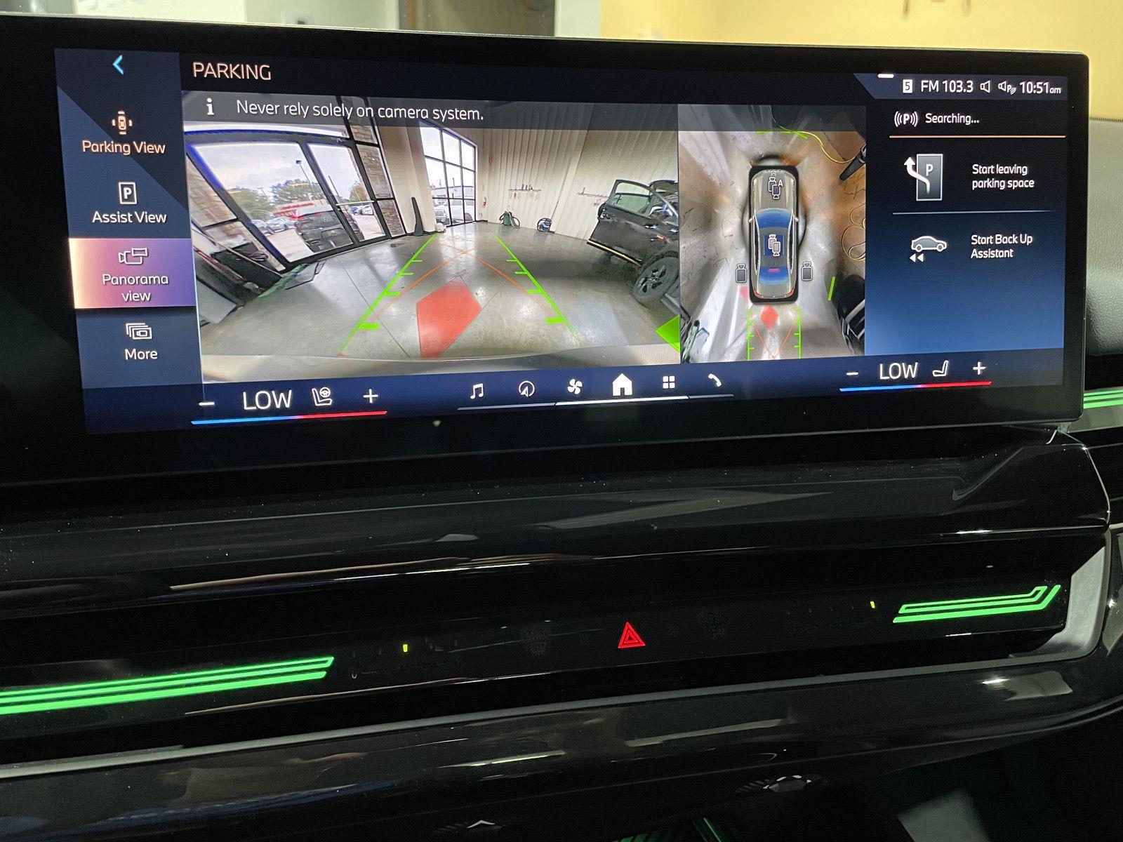 Vehicle photo 33