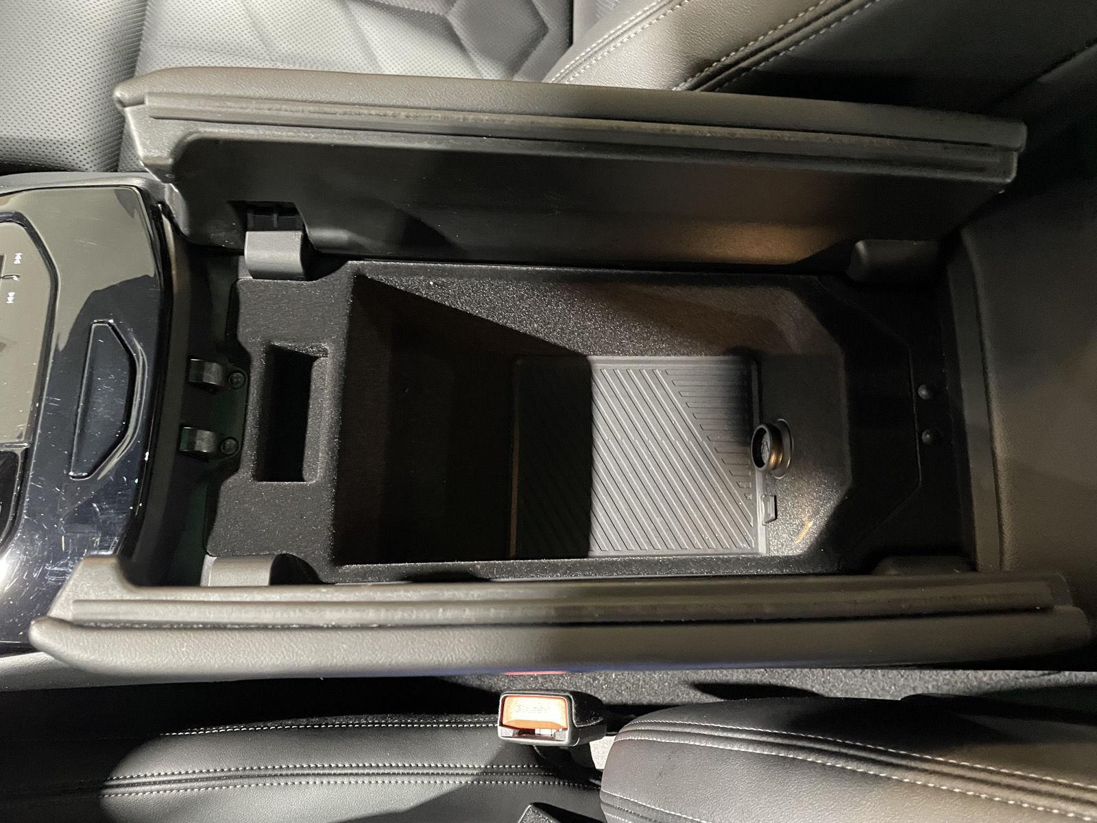 Vehicle photo 38