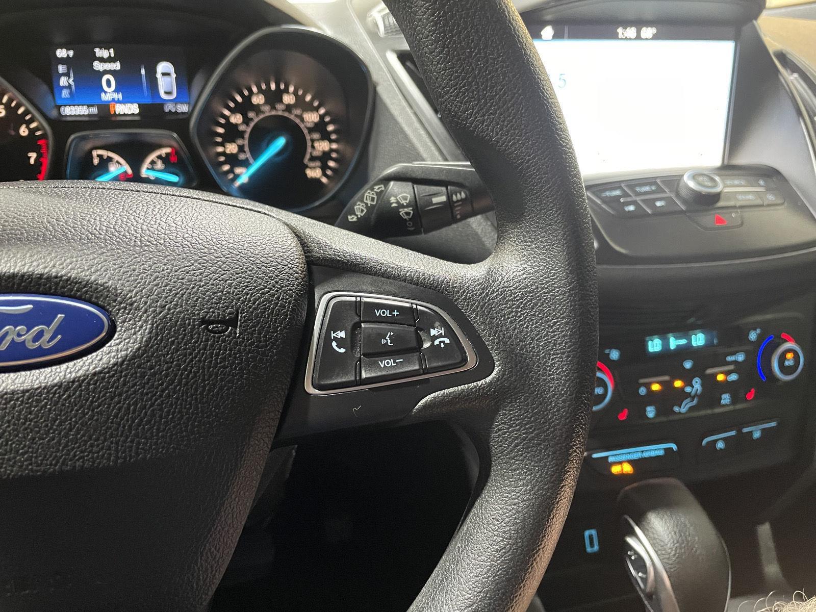 Vehicle photo 15
