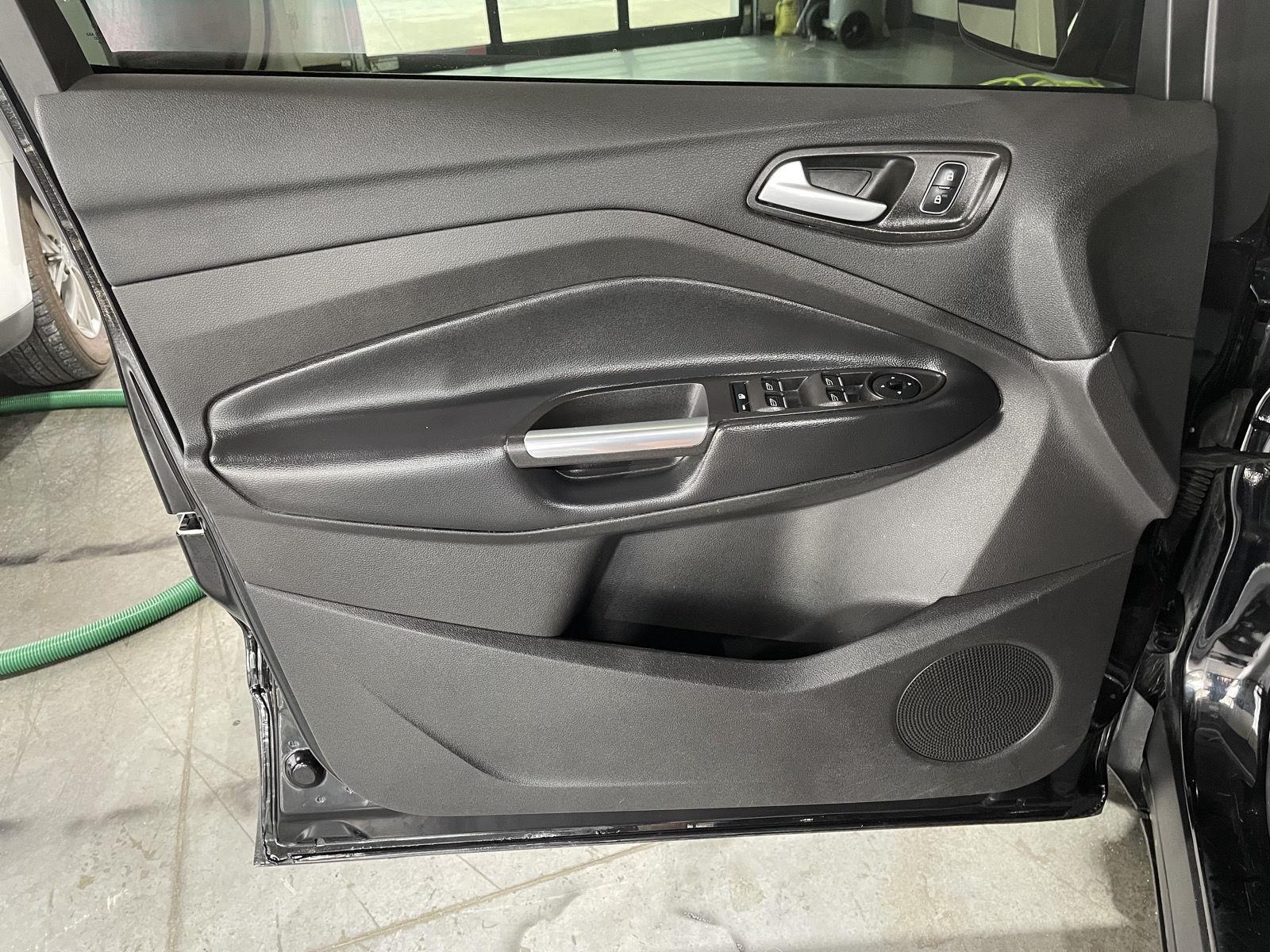 Vehicle photo 22