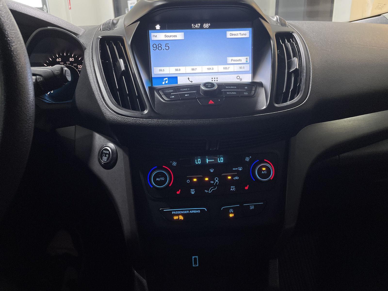 Vehicle photo 33