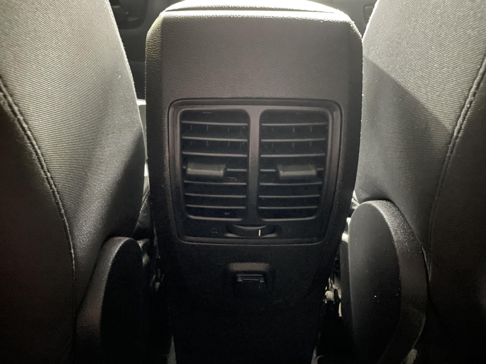 Vehicle photo 40