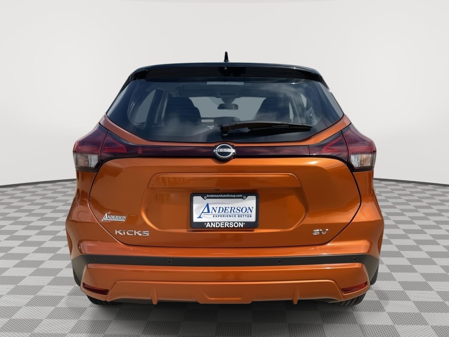Vehicle photo 5