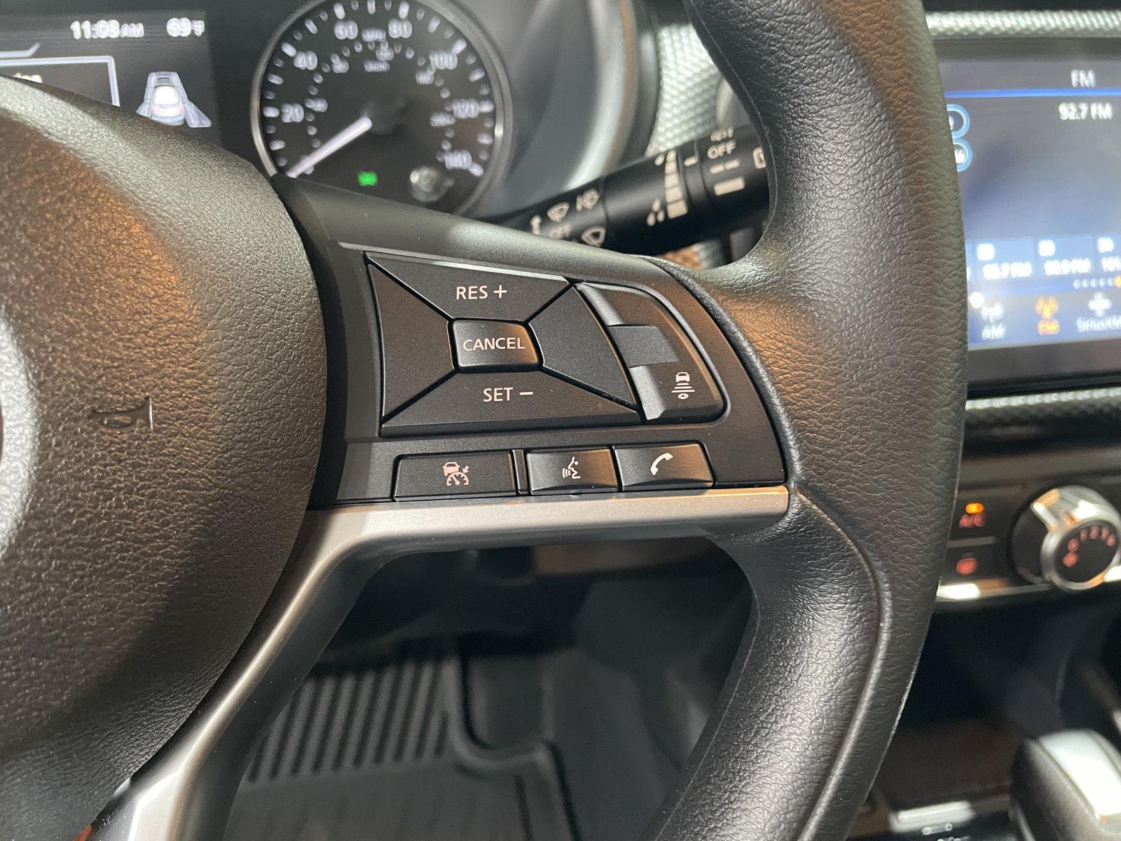 Vehicle photo 15