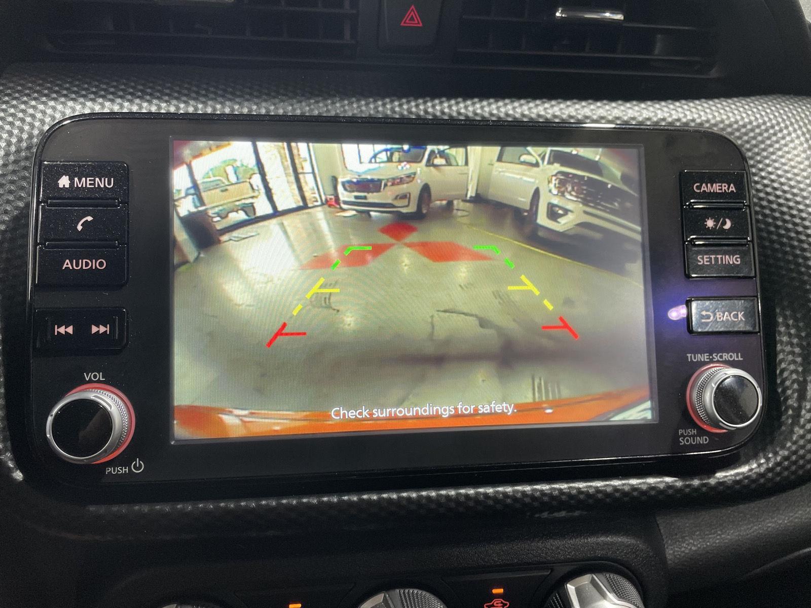 Vehicle photo 31