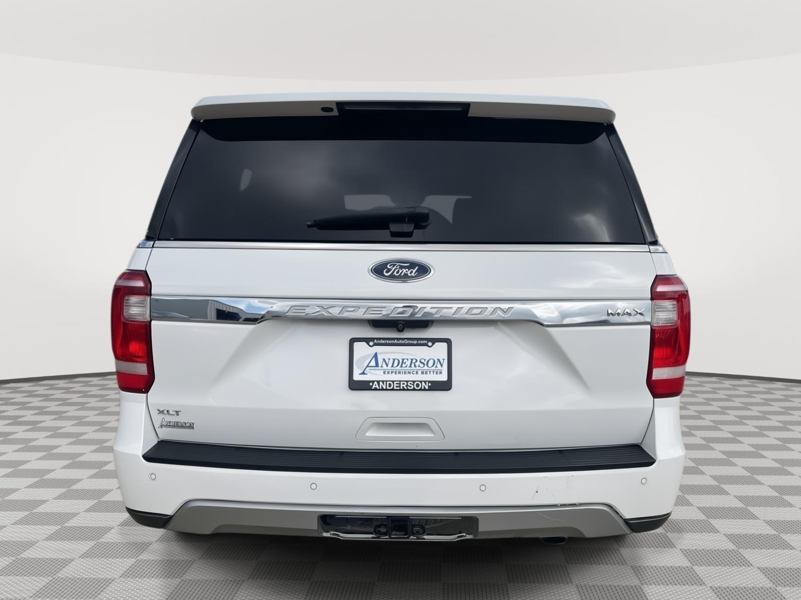 Vehicle photo 4