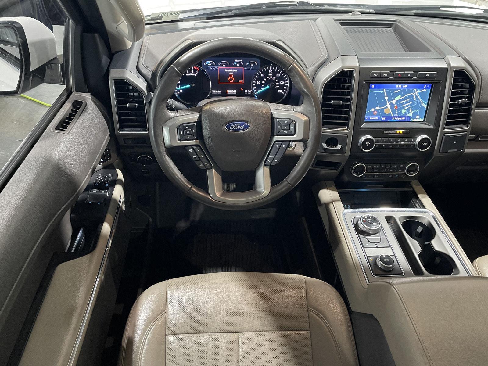Vehicle photo 20
