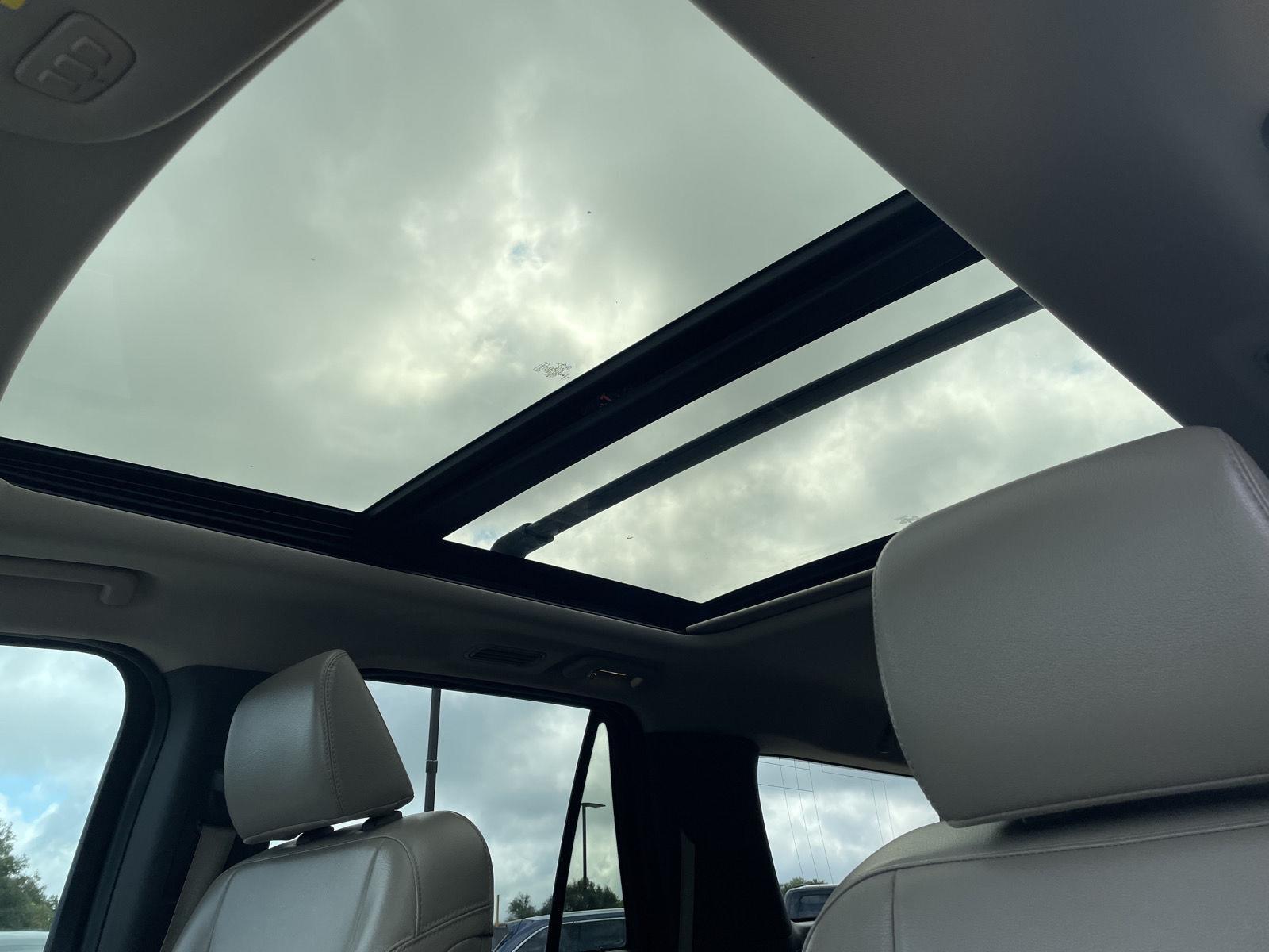 Vehicle photo 32