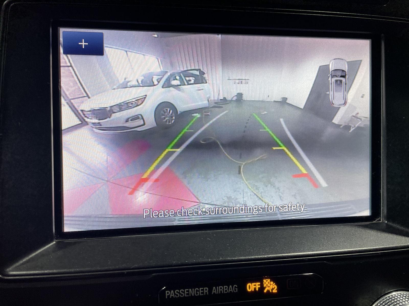 Vehicle photo 34