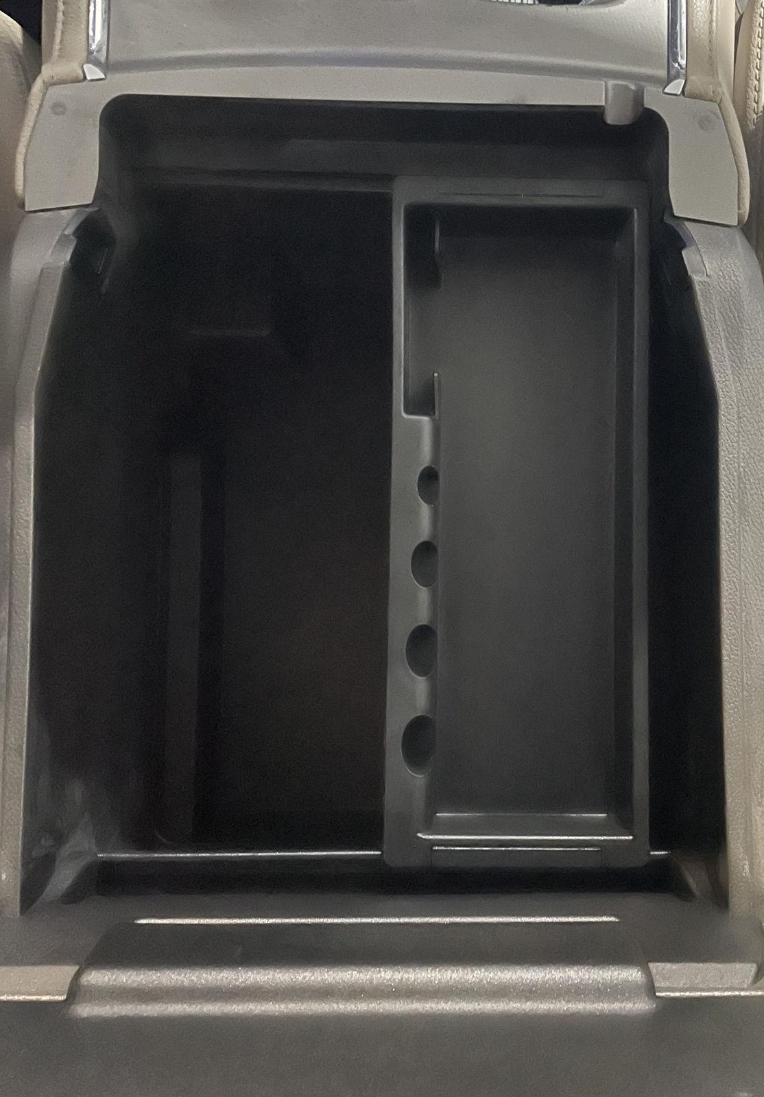 Vehicle photo 37
