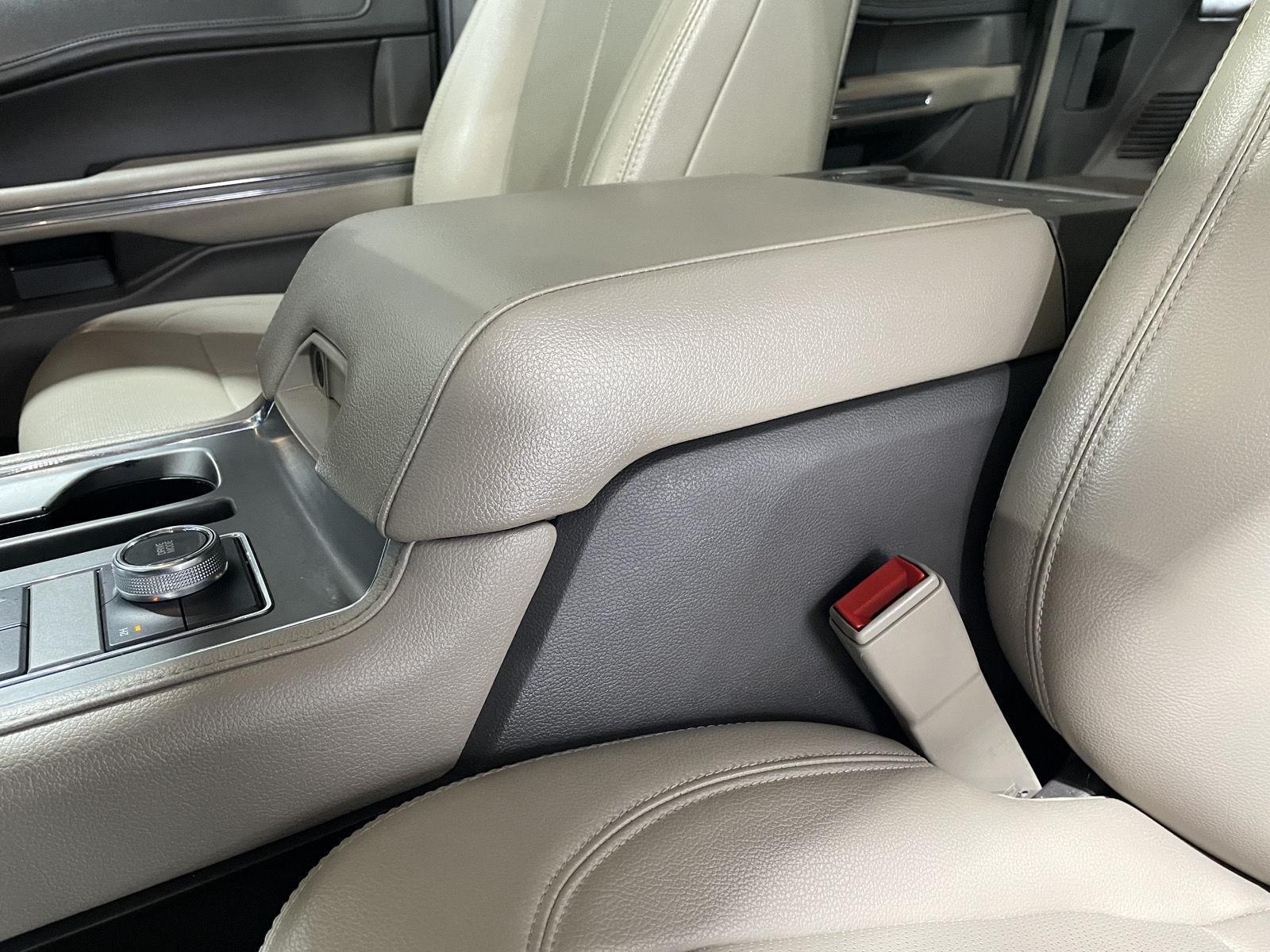 Vehicle photo 38