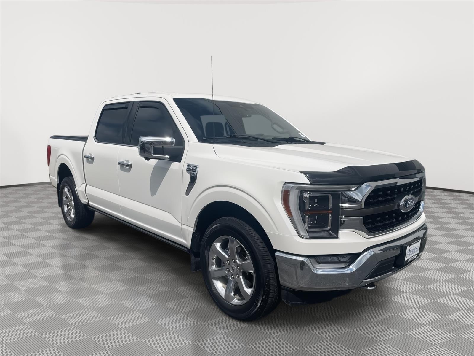 Vehicle photo 8