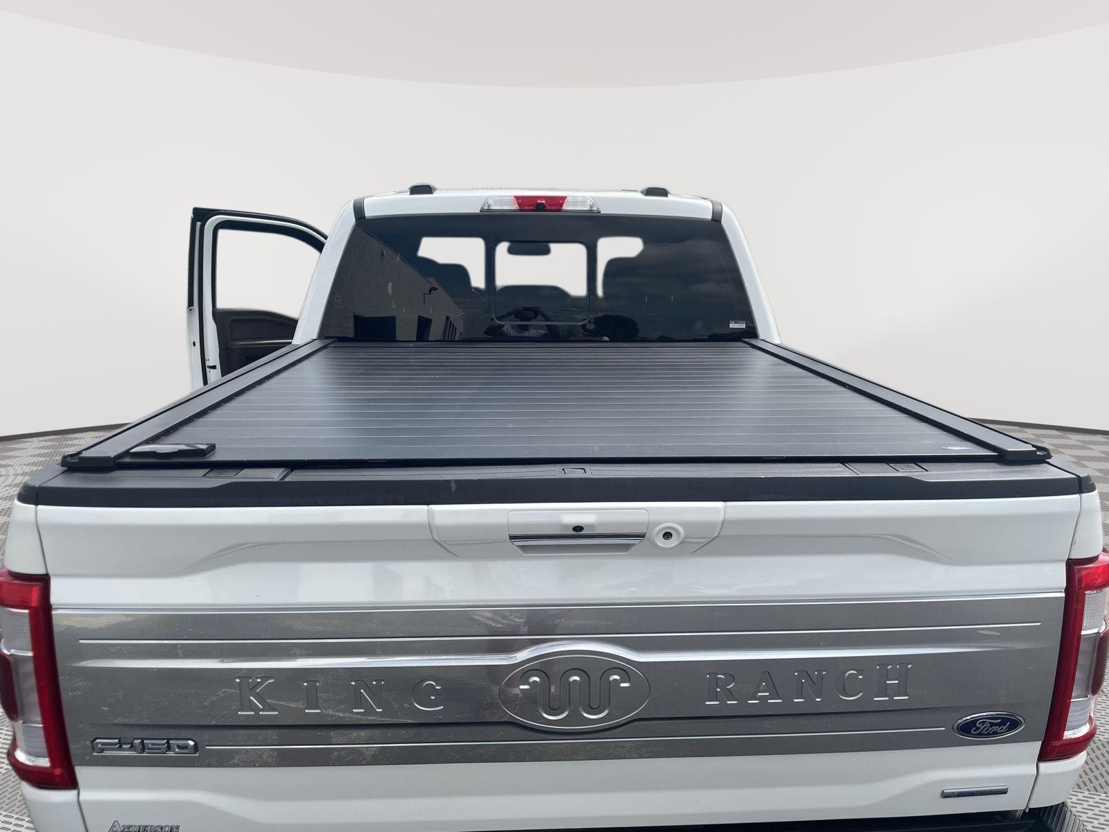 Vehicle photo 10