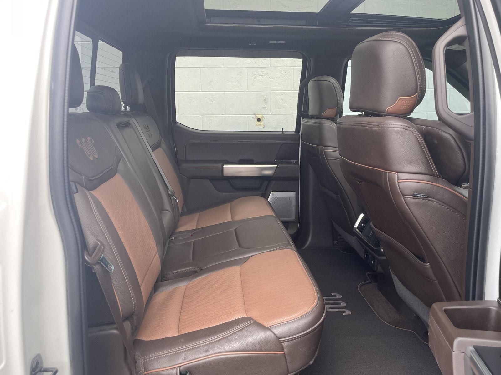 Vehicle photo 20