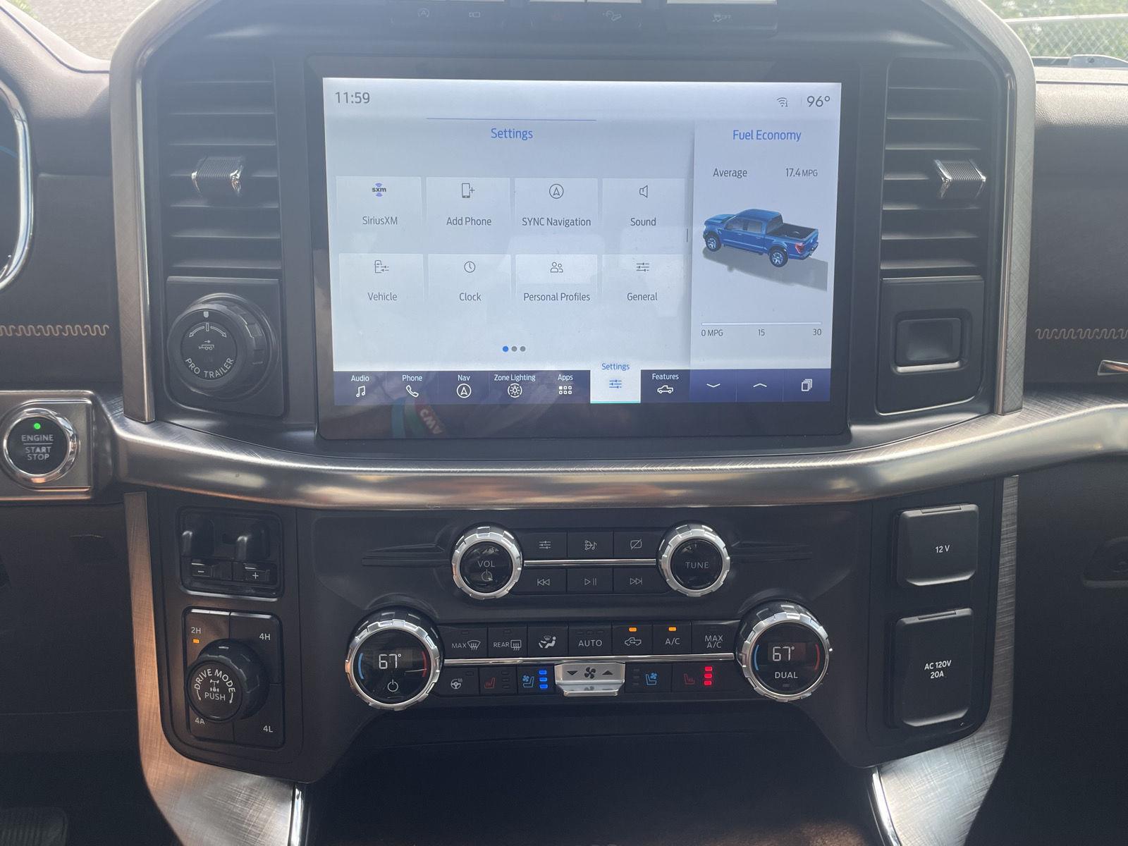 Vehicle photo 25