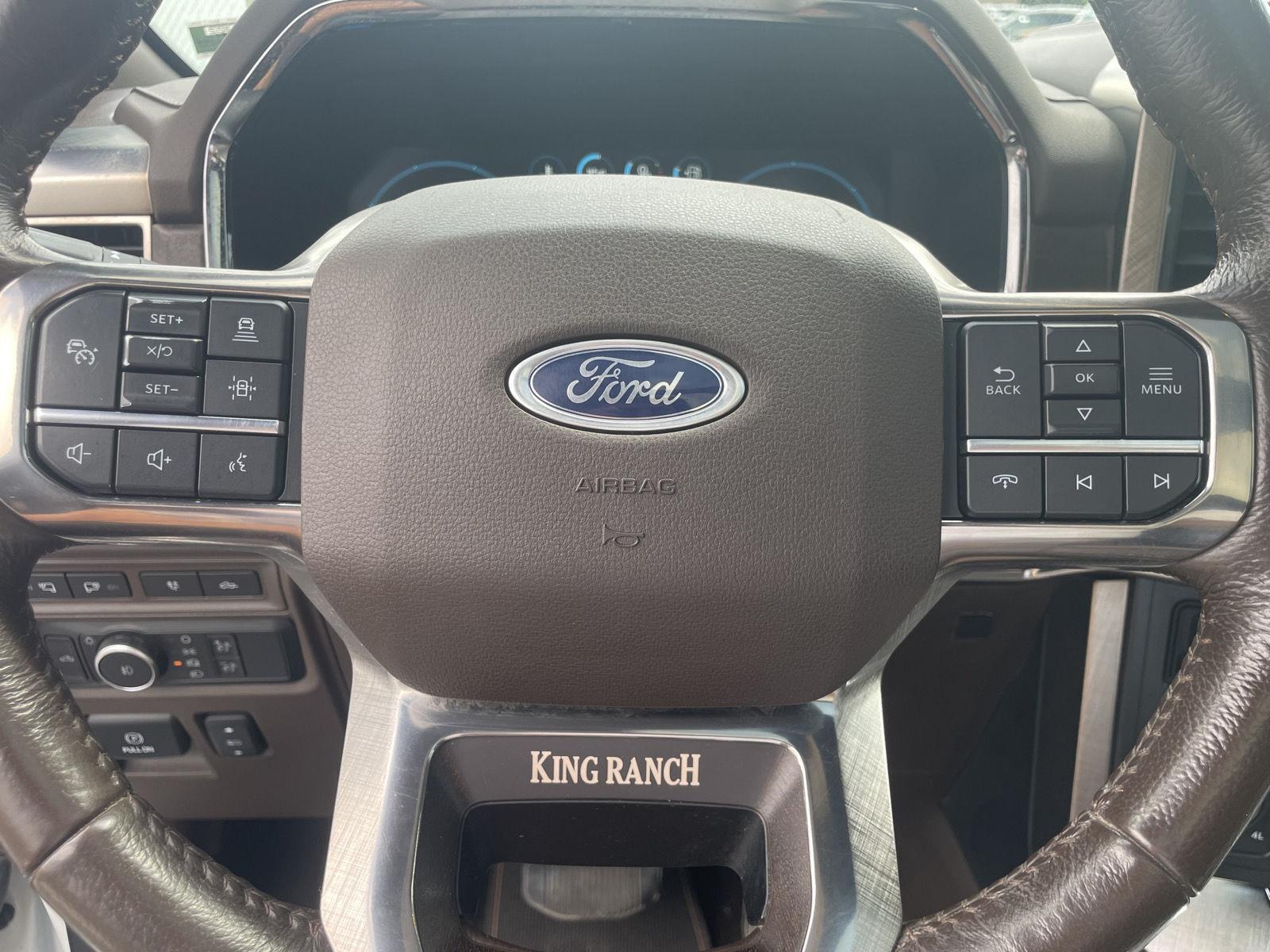 Vehicle photo 29