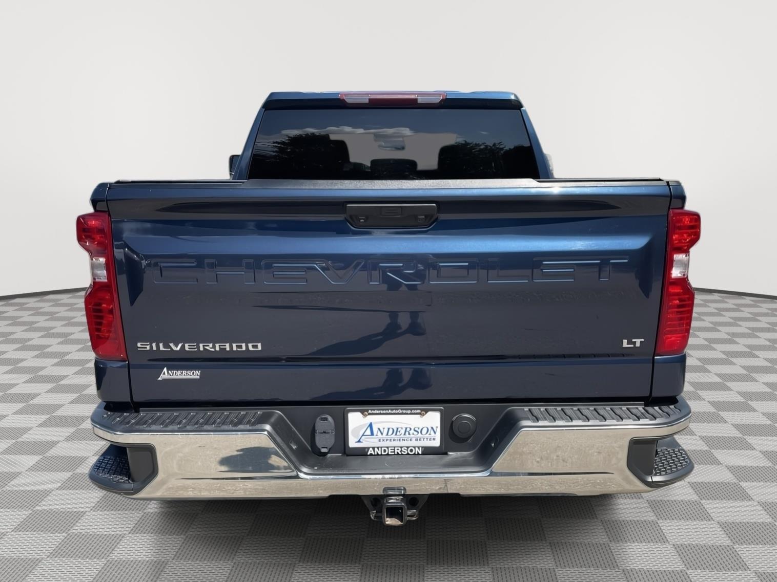 Vehicle photo 8