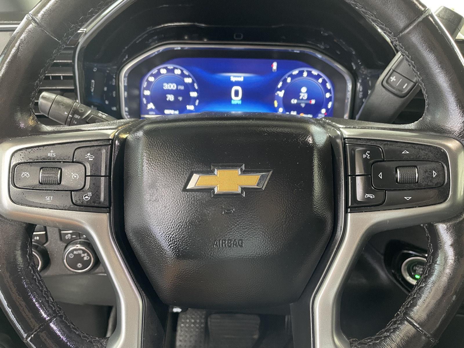 Vehicle photo 13