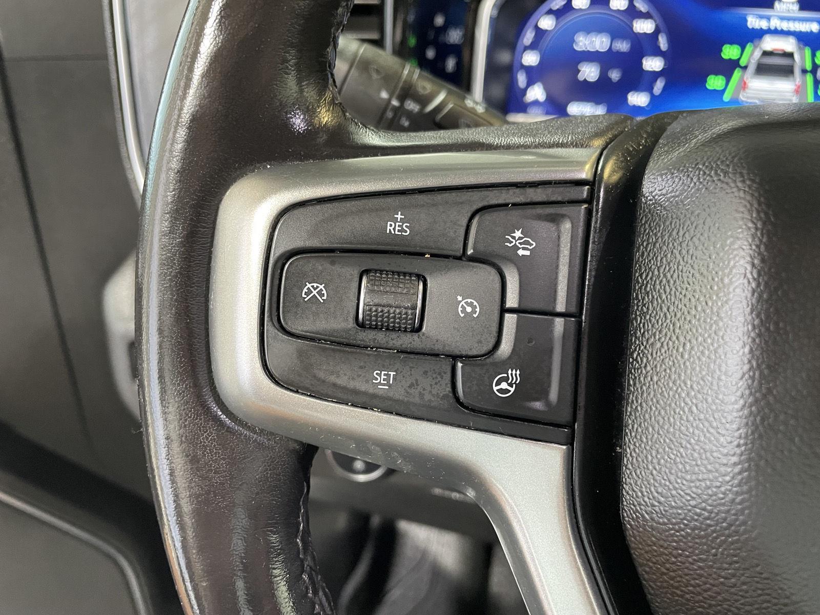 Vehicle photo 14