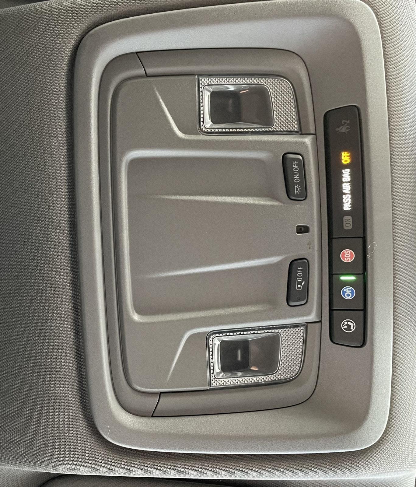 Vehicle photo 33