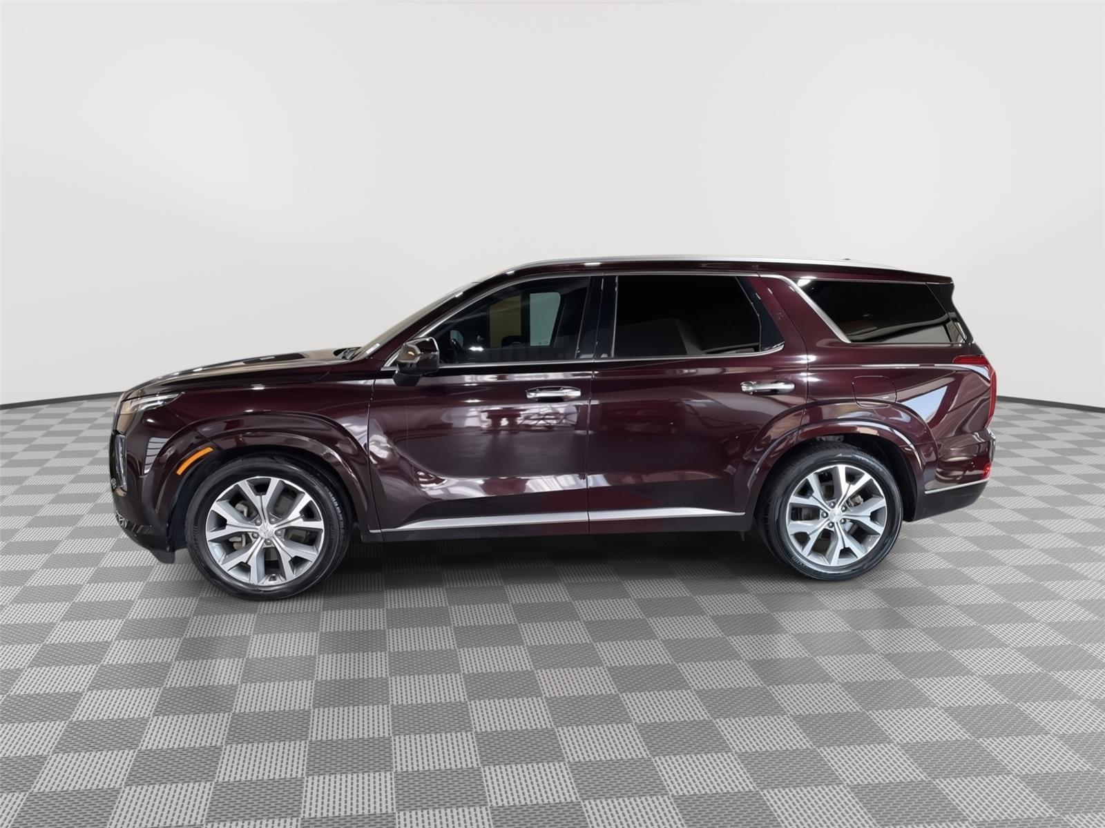 Vehicle photo 2
