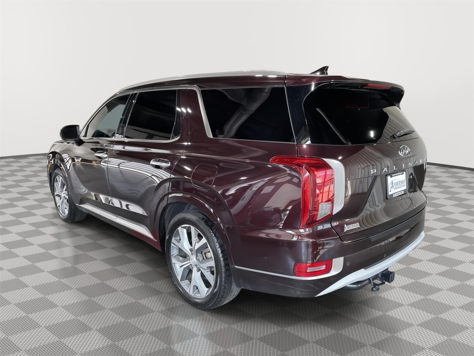 Vehicle photo 9