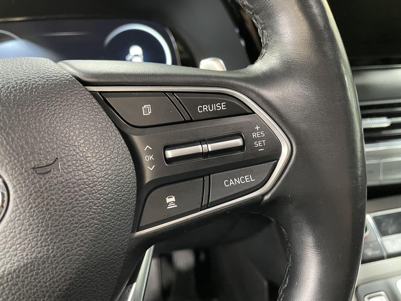 Vehicle photo 13