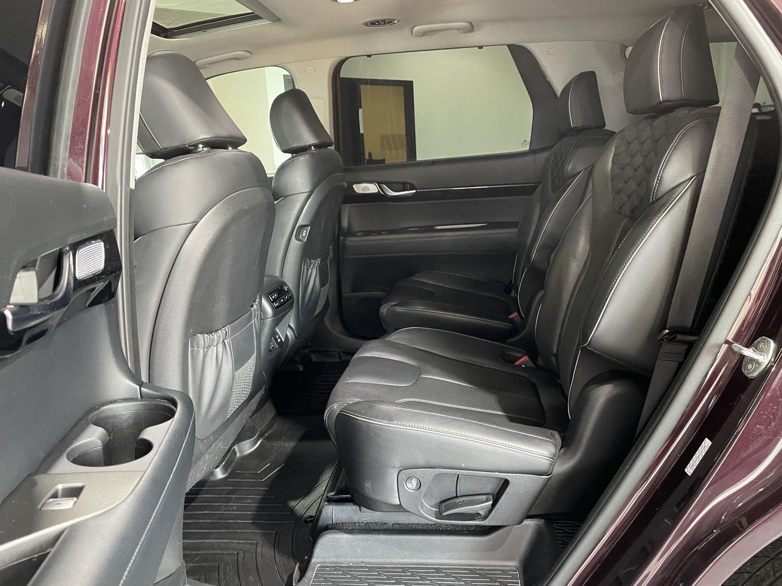 Vehicle photo 30