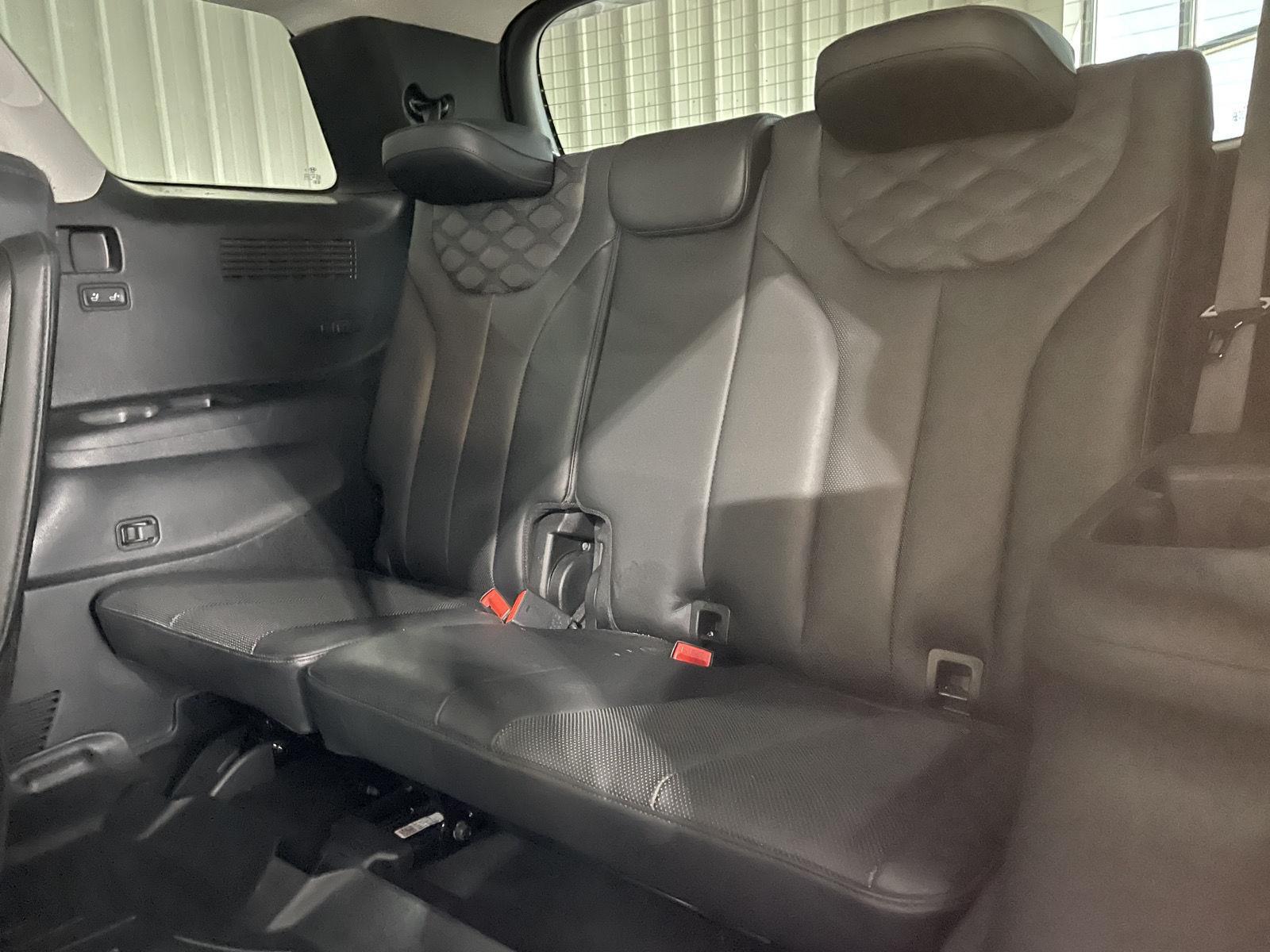 Vehicle photo 31