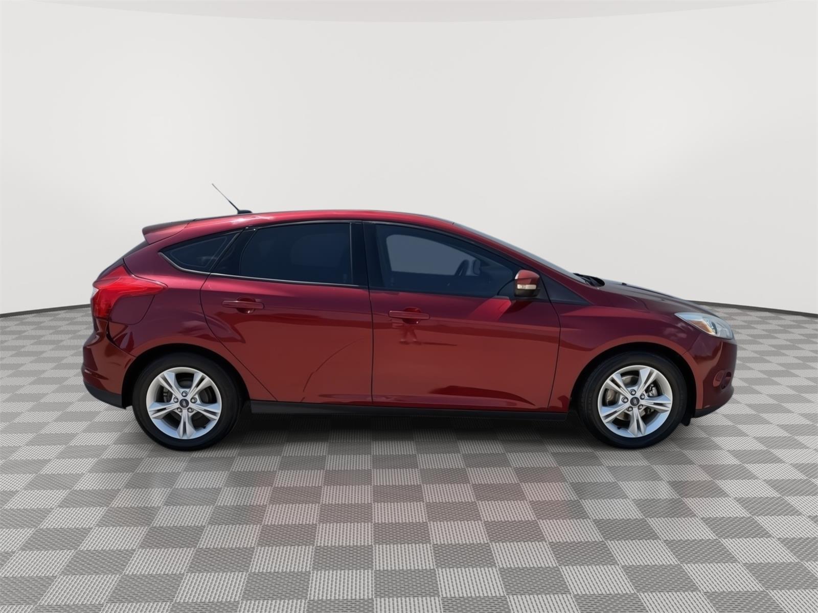 Vehicle photo 4