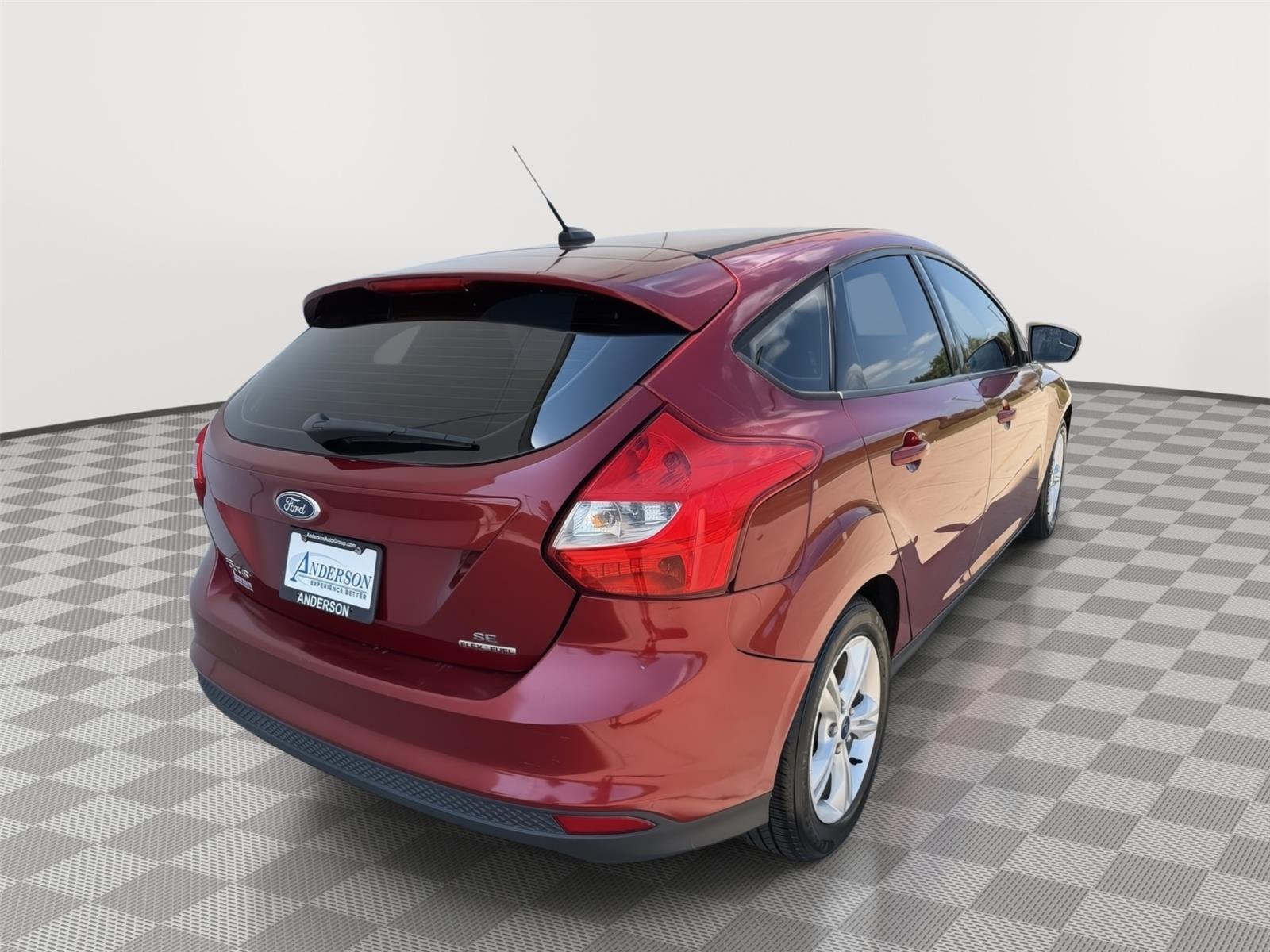 Vehicle photo 5