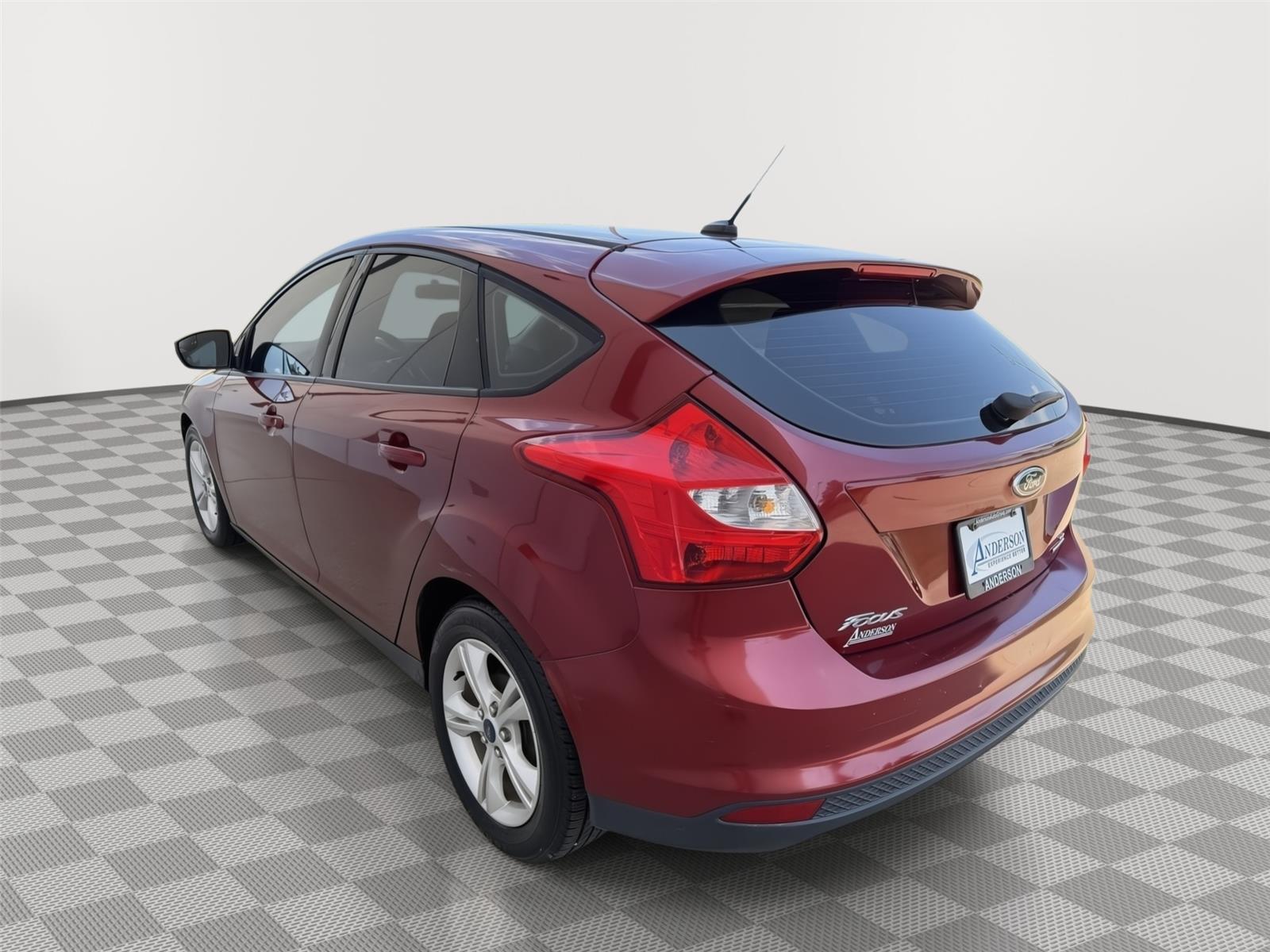 Vehicle photo 7