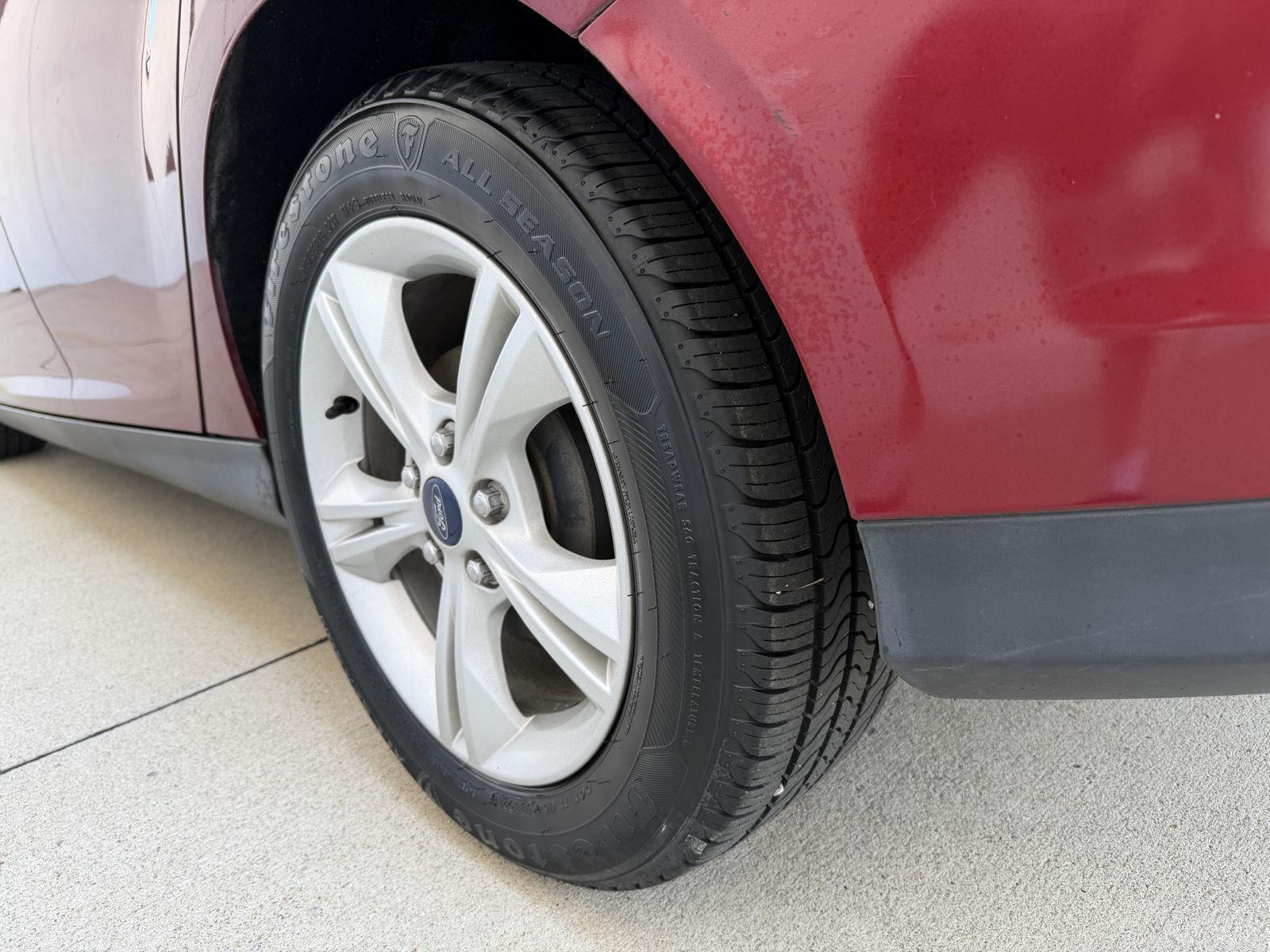 Vehicle photo 10
