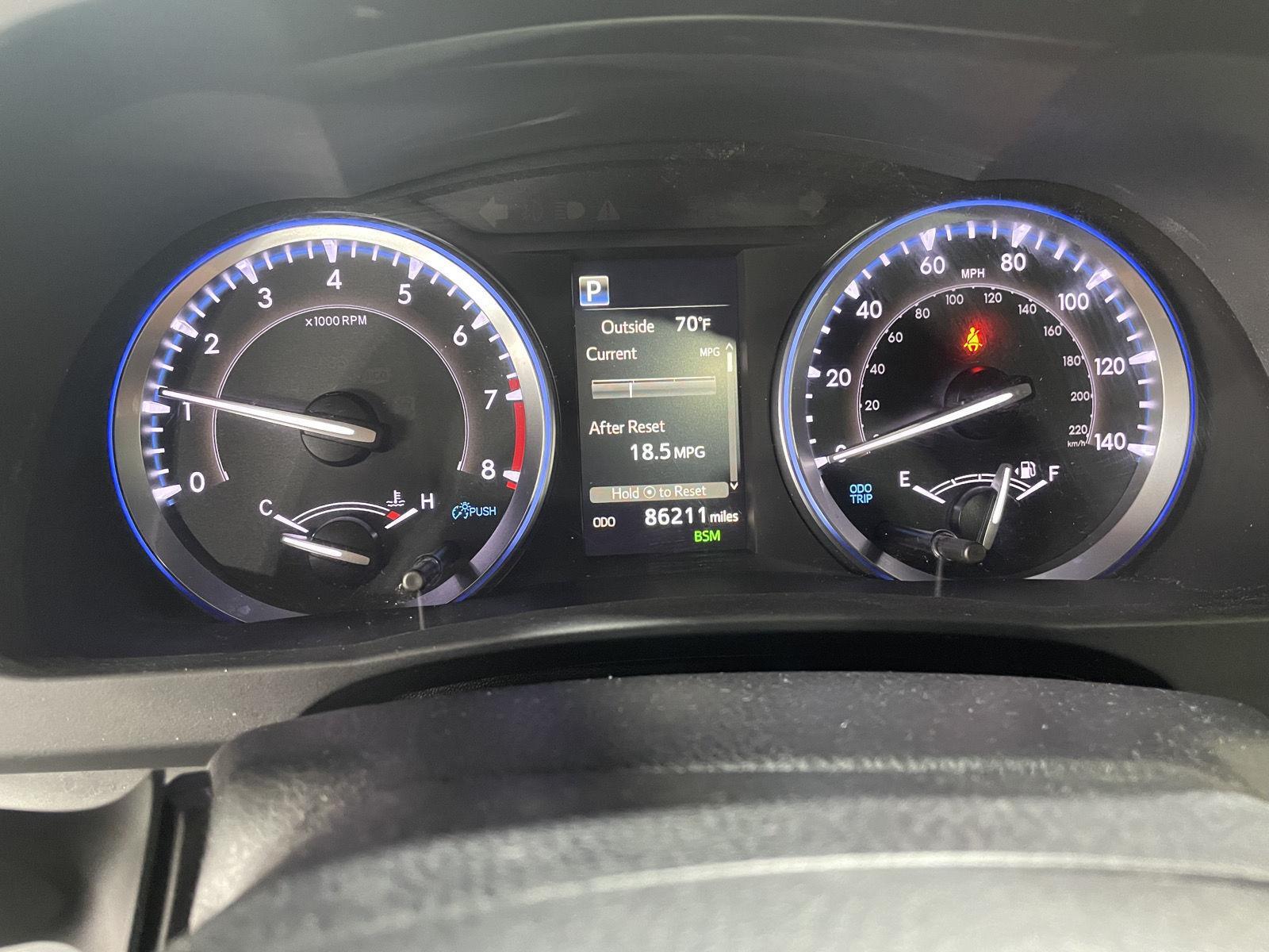 Vehicle photo 3