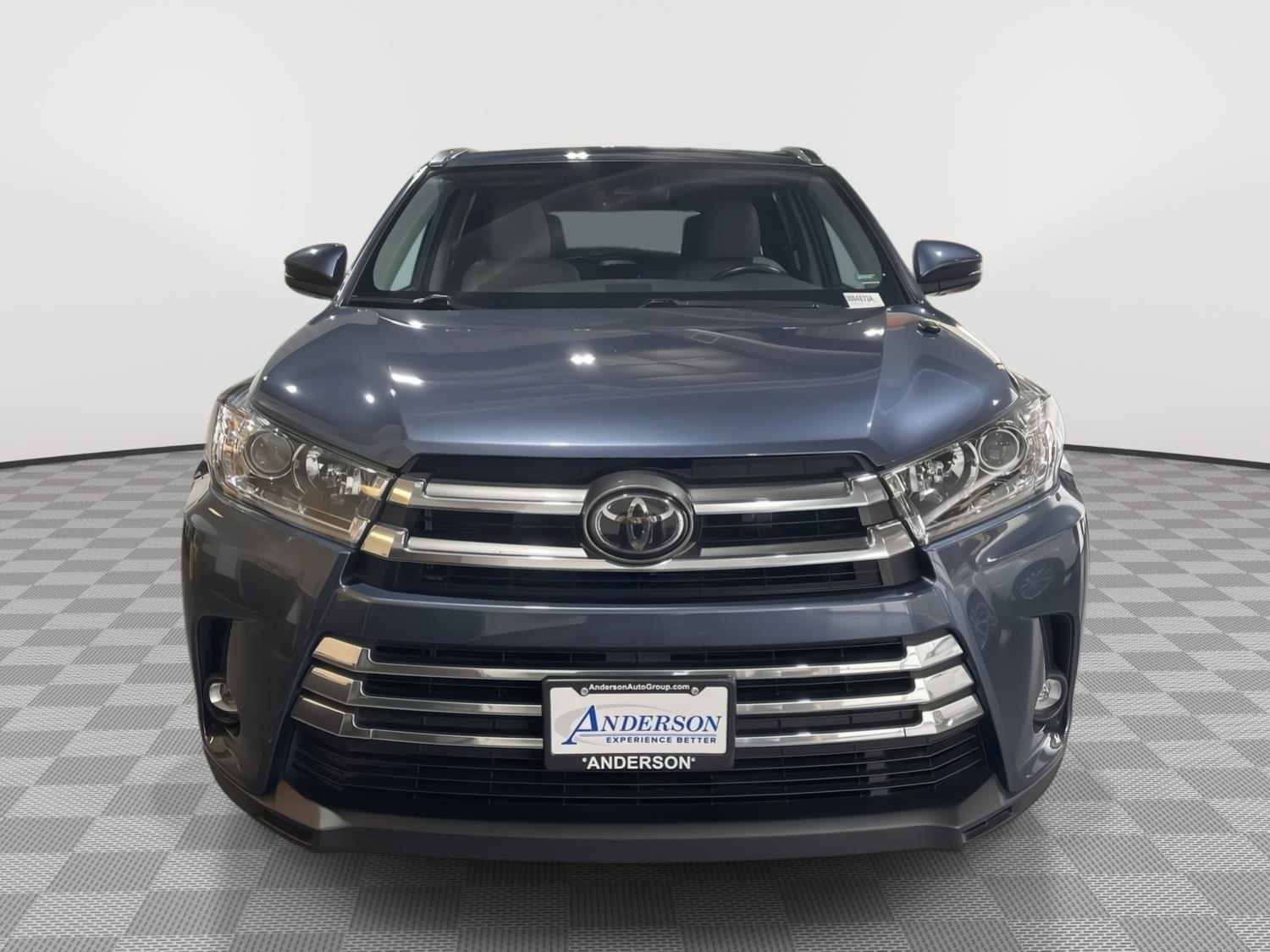 Vehicle photo 4