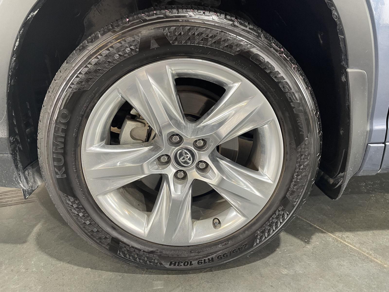 Vehicle photo 10